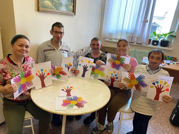 Занятия аппликацией